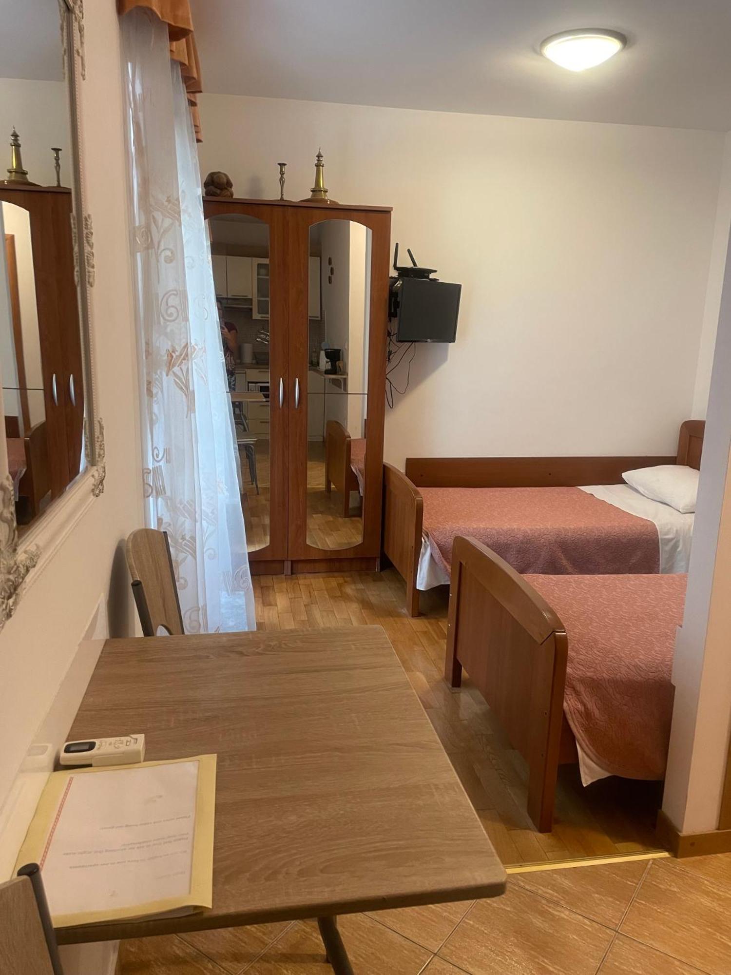 Apartments Znjan スプリト エクステリア 写真