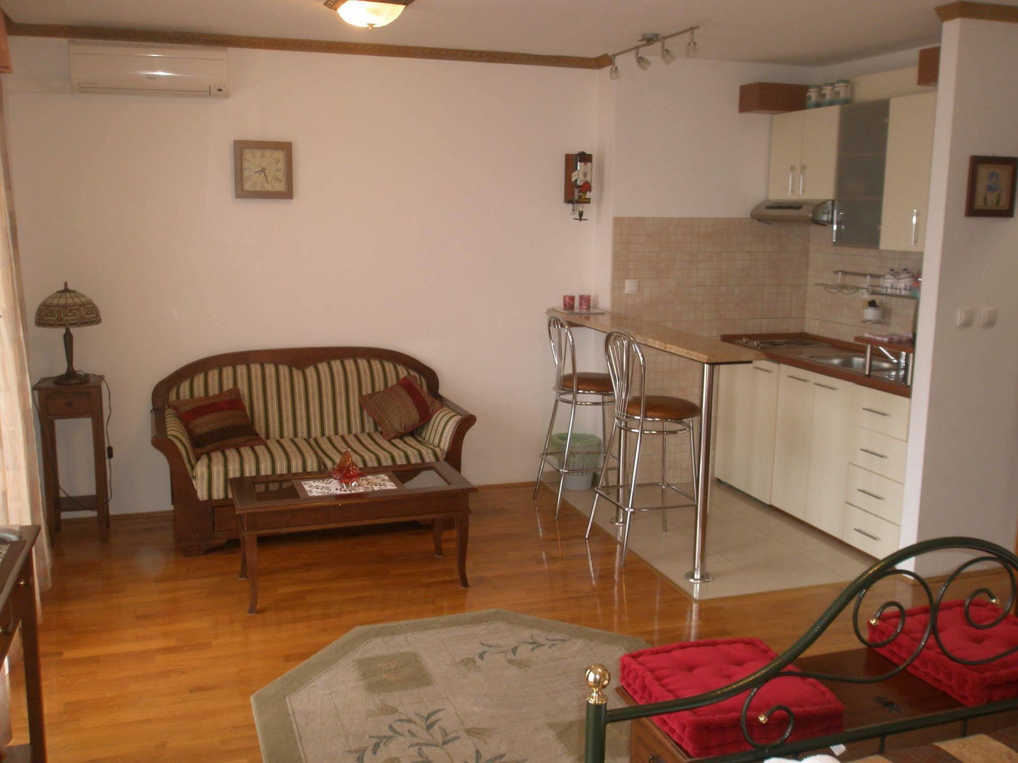 Apartments Znjan スプリト エクステリア 写真